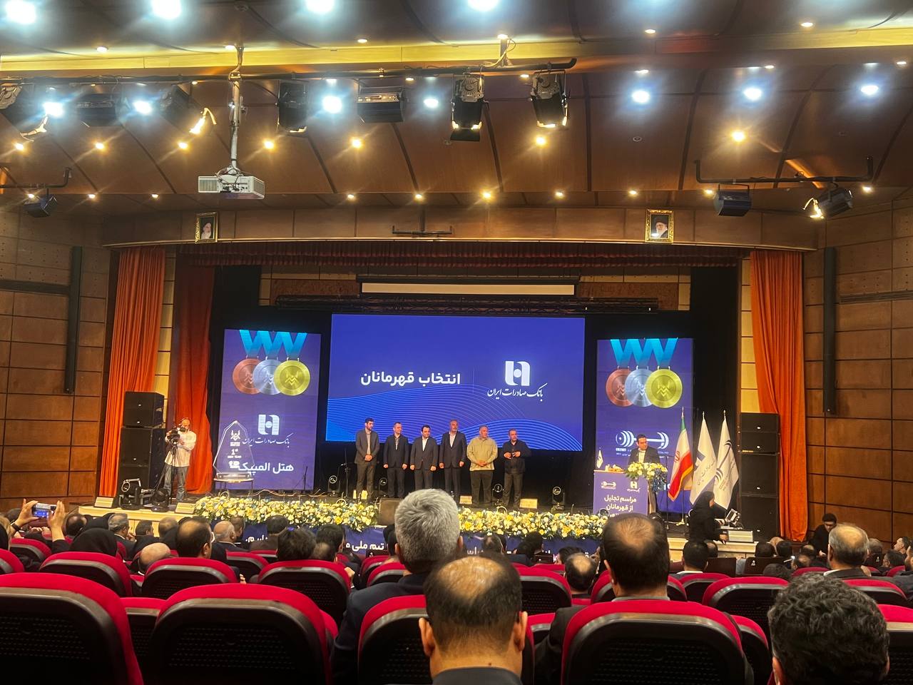 وزنه‌برداری را از دوش چند باشگاه برداریم/ تخصیص به‌موقع اعتبارات و ساخت «خانه‌های وزنه‌برداری» پس از هر قهرمانی